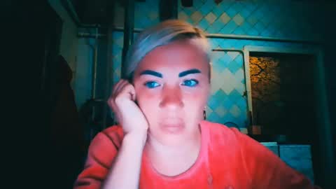 Snapshot of alinafrey_ chatting on June 13, 5:16 am Alina online show from June 13, 5:16 am