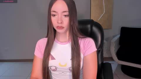 alinakravitz_ online show from October 10, 12:15 pm