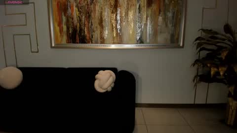 alinakravitz_ online show from November 15, 12:02 pm