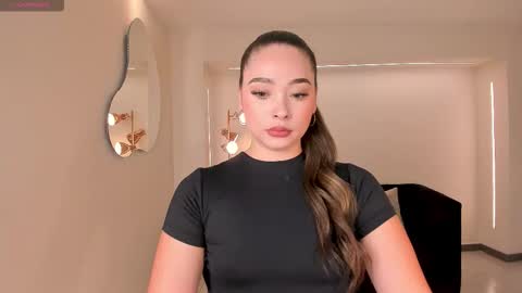 Snapshot of alinakravitz_ chatting on March 2, 12:23 pm alinakravitz_ online show from March 2, 12:23 pm