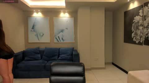 Snapshot of alinakravitz_ chatting on March 18, 7:17 pm alinakravitz_ online show from March 18, 7:17 pm