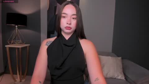 Snapshot of alinakravitz_ chatting on March 27, 12:16 pm alinakravitz_ online show from March 27, 12:16 pm