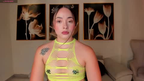 Snapshot of alinakravitz_ chatting on March 28, 6:51 pm alinakravitz_ online show from March 28, 6:51 pm