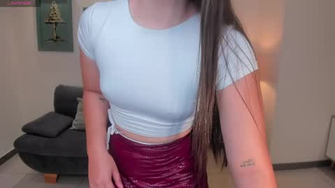 Snapshot of alinakravitz_ chatting on May 27, 1:57 am alinakravitz_ online show from May 27, 1:57 am