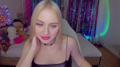alinaocean online show from January 13, 6:13 pm