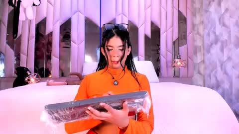   online show from February 8, 5:16 pm