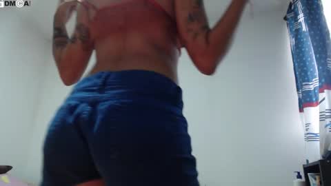 Snapshot of alinawoolf_ chatting on March 12, 9:43 pm Ali online show from March 12, 9:43 pm