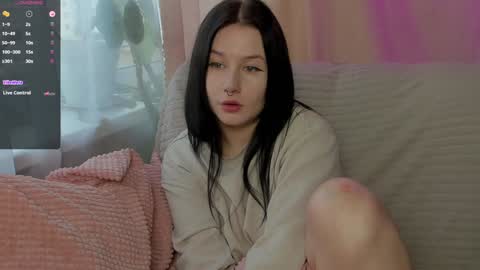 Snapshot of alinegreeeen chatting on December 30, 5:15 am Aline Greeeen online show from December 30, 5:15 am