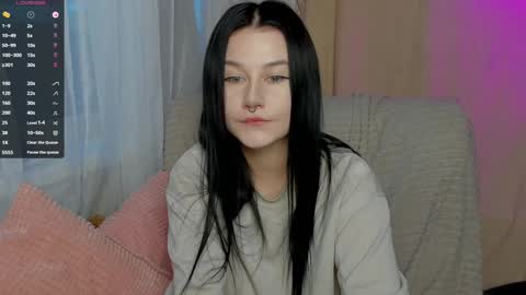 Snapshot of alinegreeeen chatting on January 10, 10:28 am Aline Greeeen online show from January 10, 10:28 am