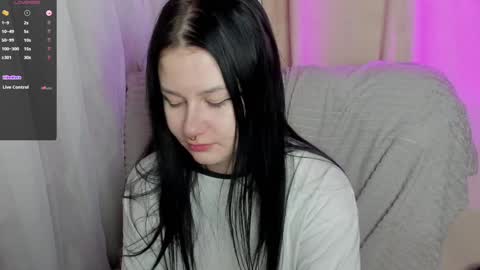 Snapshot of alinegreeeen chatting on February 5, 4:58 pm Aline Greeeen online show from February 5, 4:58 pm