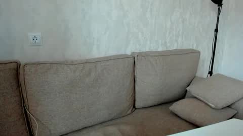 Snapshot of alinegreeeen chatting on February 13, 4:32 am Aline Greeeen online show from February 13, 4:32 am