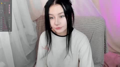 Snapshot of alinegreeeen chatting on February 27, 3:14 am Aline Greeeen online show from February 27, 3:14 am