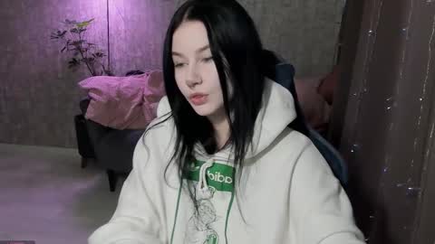 Snapshot of alinegreeeen chatting on September 14, 12:54 am Aline Greeeen online show from September 14, 12:54 am