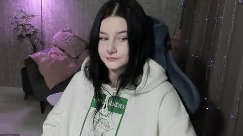 Snapshot of alinegreeeen chatting on September 27, 5:12 am Aline Greeeen online show from September 27, 5:12 am