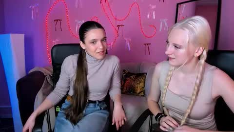 Alira online show from March 18, 9:45 am