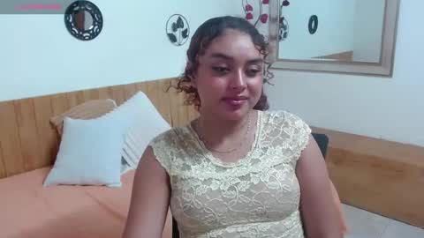 Snapshot of alis_montiel chatting on June 16, 5:43 am alis_montiel online show from June 16, 5:43 am