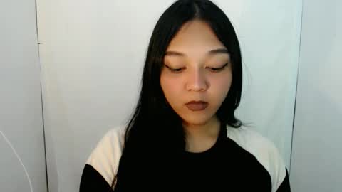 Shanti xhey online show from March 25, 11:00 pm