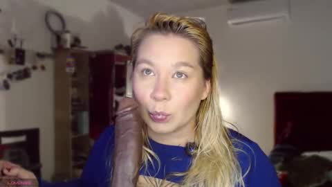 alisa_u online show from May 26, 9:55 pm