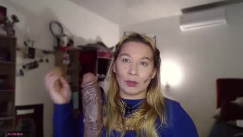 alisa_u online show from June 1, 9:49 pm