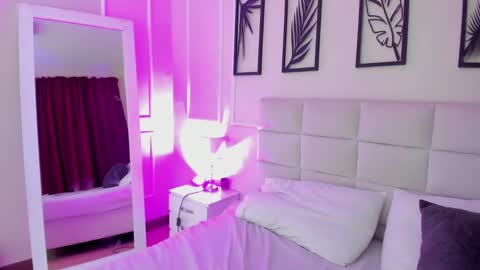     online show from February 10, 10:19 pm