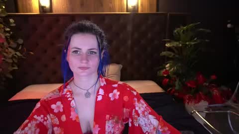 alisagrace online show from April 17, 1:03 pm