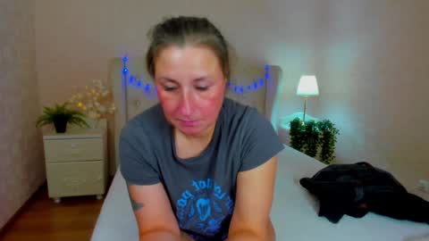 Snapshot of alisalissy chatting on February 7, 5:41 am Alisa online show from February 7, 5:41 am