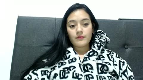 alisha_9997 online show from June 19, 3:00 am