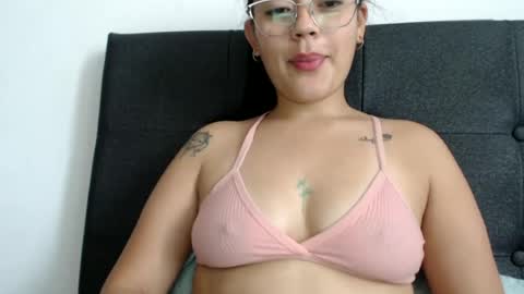 alisha_9997 online show from June 23, 3:54 pm