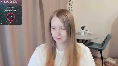 Alya online show from October 22, 1:33 pm