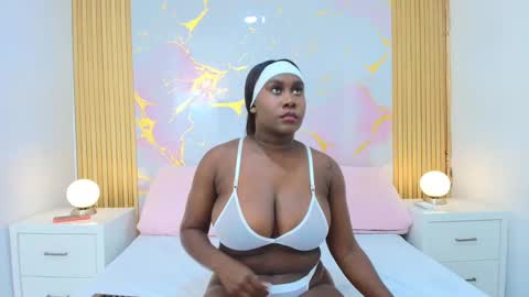 Alisha online show from September 18, 1:02 pm