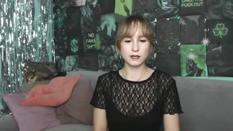 Snapshot of alishakelly chatting on October 26, 5:46 am alishakelly online show from October 26, 5:46 am