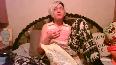 Snapshot of alishaluv chatting on October 15, 4:12 am Alisha online show from October 15, 4:12 am