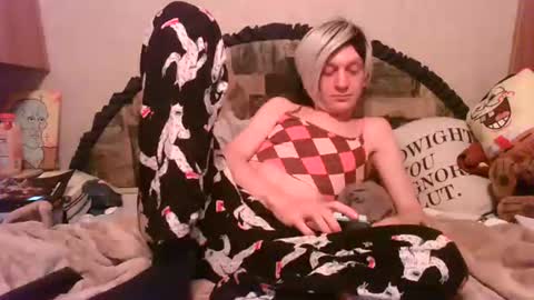 Snapshot of alishaluv chatting on October 23, 8:24 am Alisha online show from October 23, 8:24 am