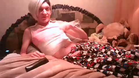 Snapshot of alishaluv chatting on November 3, 1:29 am Alisha online show from November 3, 1:29 am