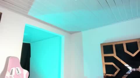 Alisha online show from March 1, 1:43 am