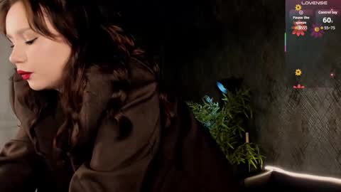 Alisia online show from September 17, 7:43 am