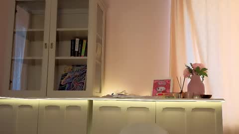 Alisia online show from March 13, 7:15 am