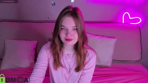 Alisia online show from March 14, 1:01 am