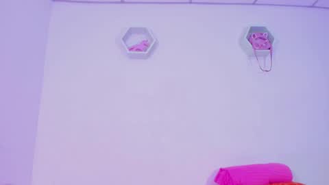 Snapshot of alisiacollinsss chatting on December 16, 4:13 am Alisia online show from December 16, 4:13 am