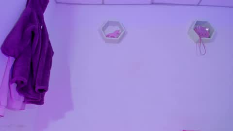 Snapshot of alisiacollinsss chatting on January 17, 12:53 am Alisia online show from January 17, 12:53 am