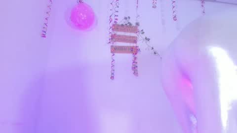 Snapshot of alisiacollinsss chatting on October 15, 5:07 am Alisia online show from October 15, 5:07 am