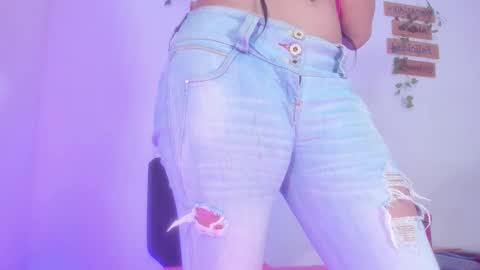 Alisia online show from November 17, 4:18 am