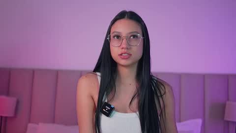 Snapshot of alison_miller9 chatting on September 30, 4:17 am Alison online show from September 30, 4:17 am