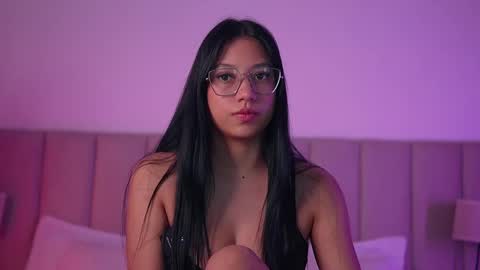 Snapshot of alison_miller9 chatting on October 1, 1:44 am Alison online show from October 1, 1:44 am