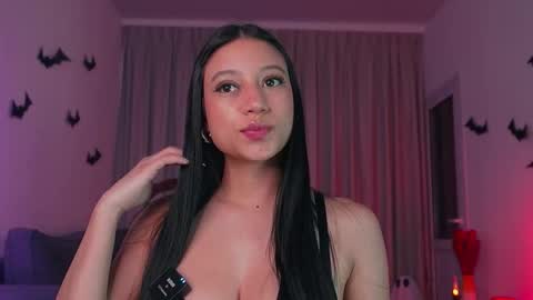 Snapshot of alison_miller9 chatting on October 21, 9:32 am Alison online show from October 21, 9:32 am