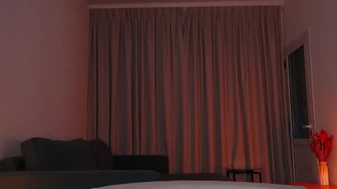 Alison  online show from December 4, 9:51 am