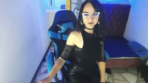 ALISON MOON online show from September 15, 1:22 pm