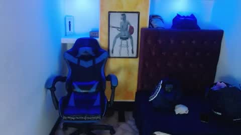 Snapshot of alison_moon7 chatting on September 19, 12:28 pm ALISON MOON online show from September 19, 12:28 pm