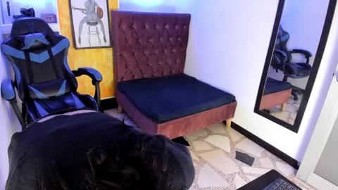 Snapshot of alison_moon7 chatting on October 3, 11:40 am ALISON MOON online show from October 3, 11:40 am