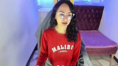 Snapshot of alison_moon7 chatting on October 28, 12:30 pm ALISON MOON online show from October 28, 12:30 pm